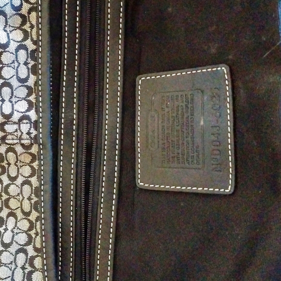 Coach Signature Buckle strap Purse - Picture 8 of 13